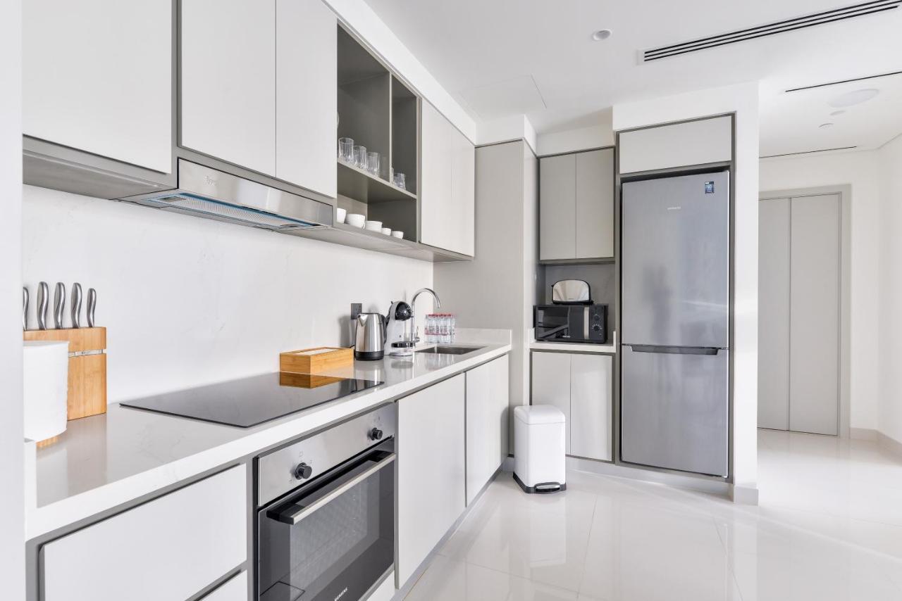 Ultra Luxury Emaar Beachfront - Private Beach And Pool Дубай Екстериор снимка