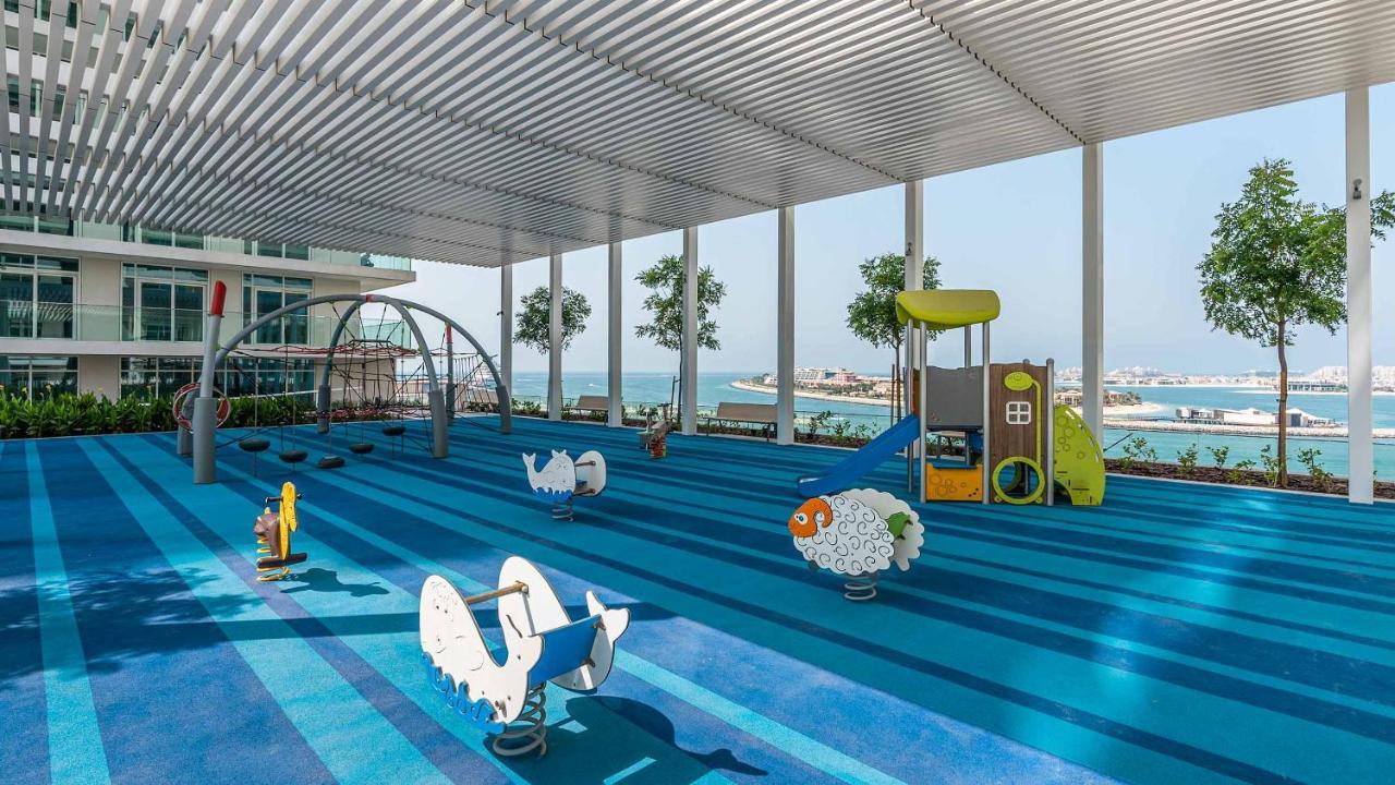 Ultra Luxury Emaar Beachfront - Private Beach And Pool Дубай Екстериор снимка