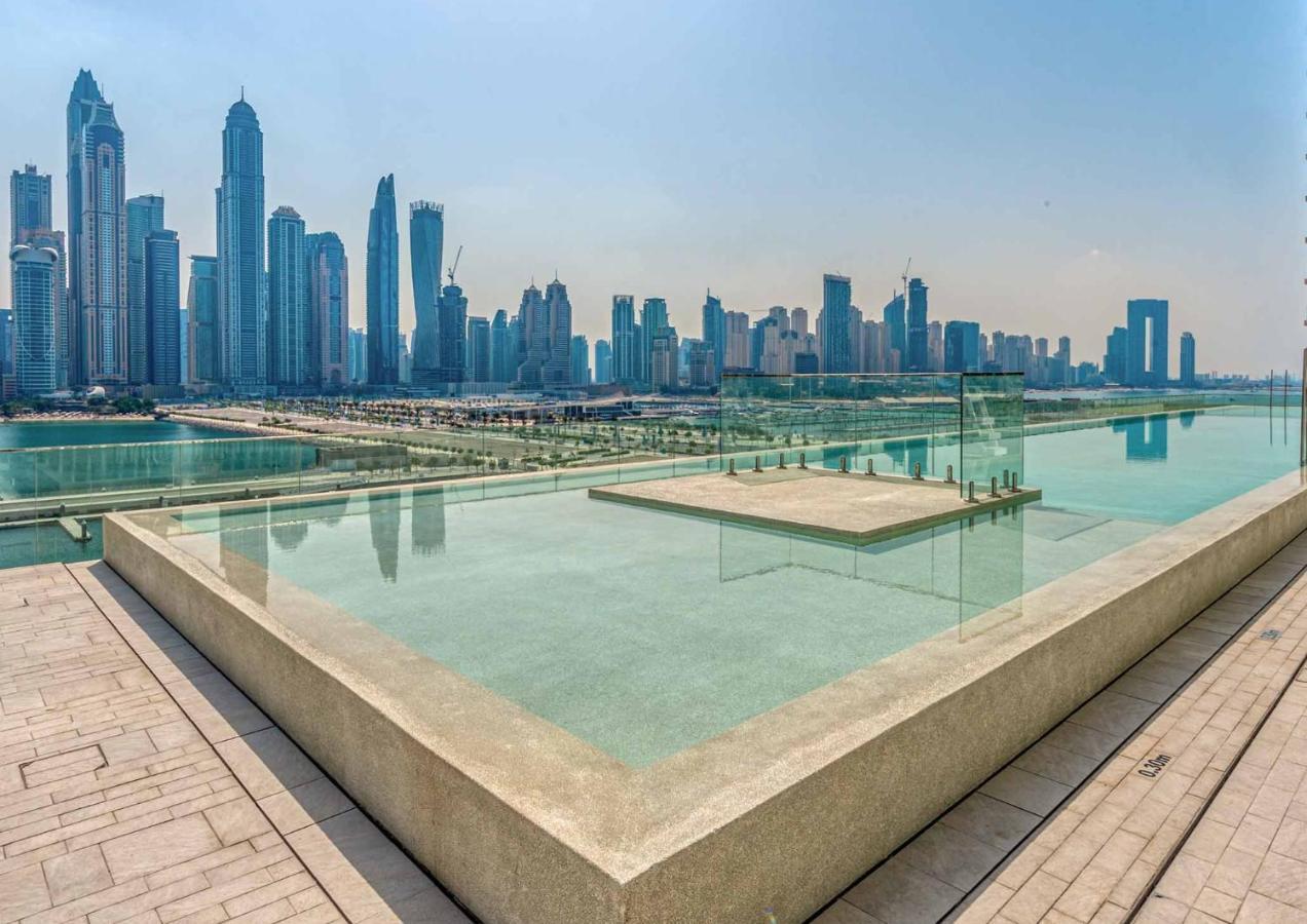 Ultra Luxury Emaar Beachfront - Private Beach And Pool Дубай Екстериор снимка