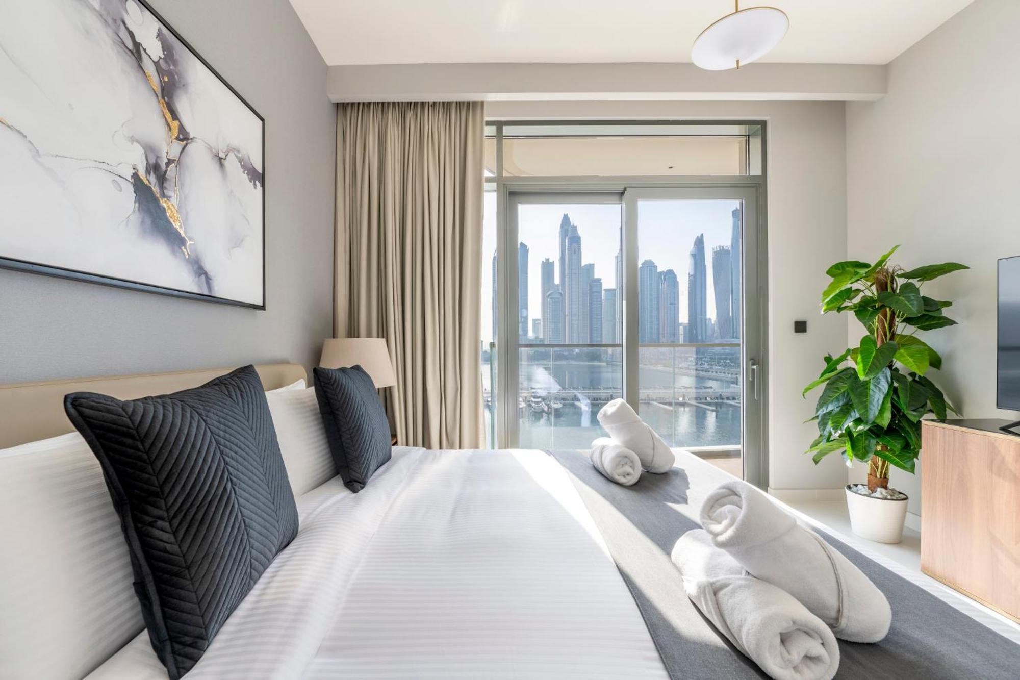 Ultra Luxury Emaar Beachfront - Private Beach And Pool Дубай Екстериор снимка