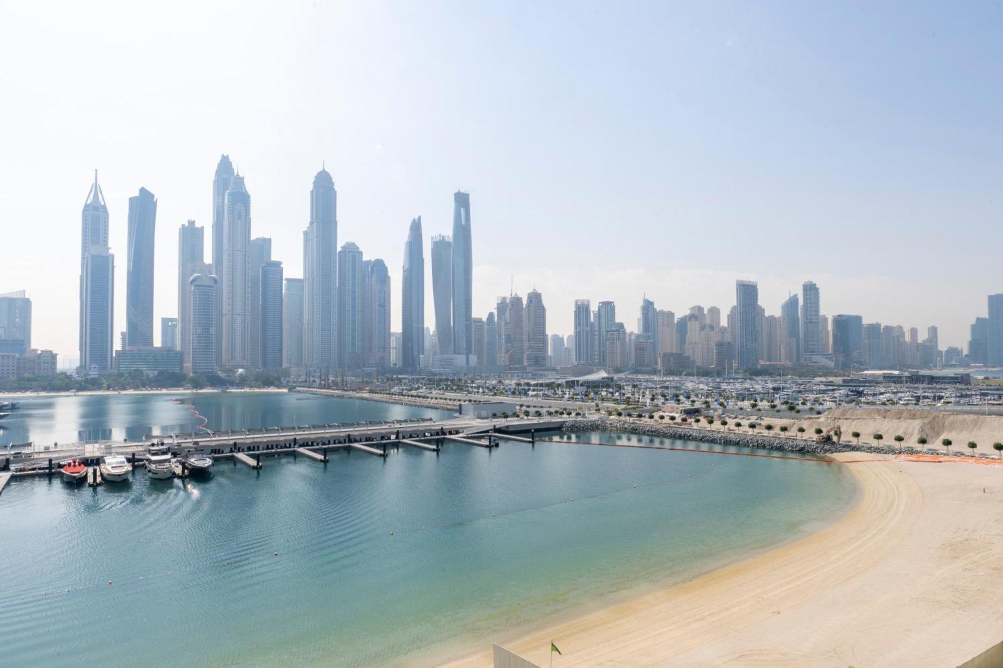 Ultra Luxury Emaar Beachfront - Private Beach And Pool Дубай Екстериор снимка