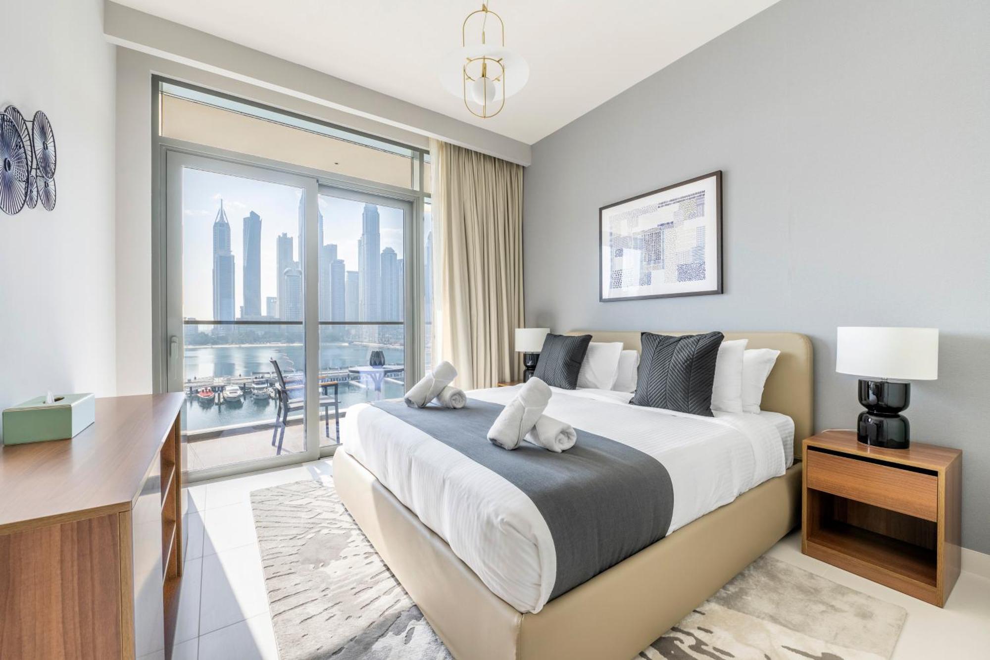 Ultra Luxury Emaar Beachfront - Private Beach And Pool Дубай Екстериор снимка