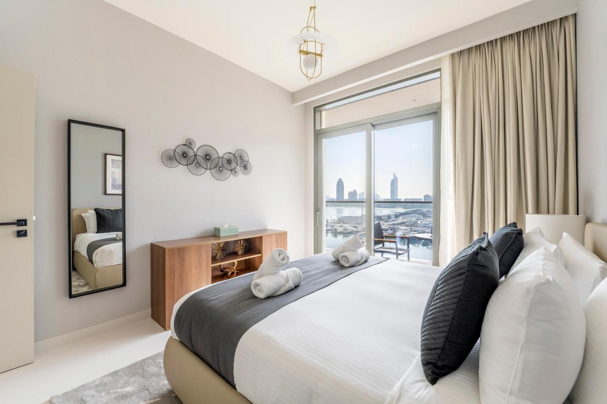 Ultra Luxury Emaar Beachfront - Private Beach And Pool Дубай Екстериор снимка