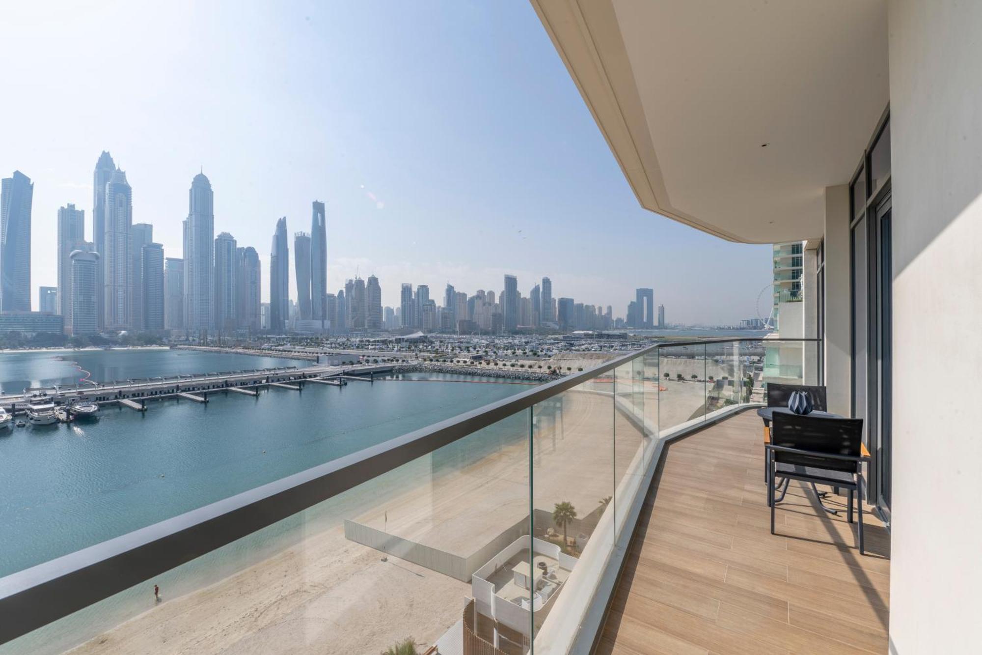 Ultra Luxury Emaar Beachfront - Private Beach And Pool Дубай Екстериор снимка